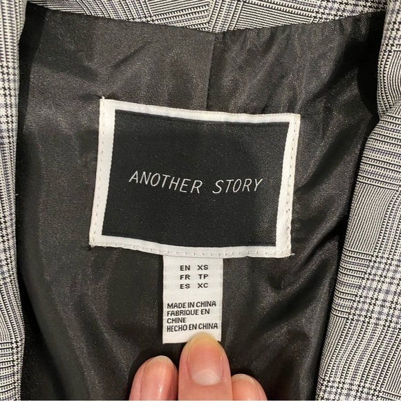 Another Story | Grey Plaid Blazer Suit Jacket 🤍 - Picture 2 of 8